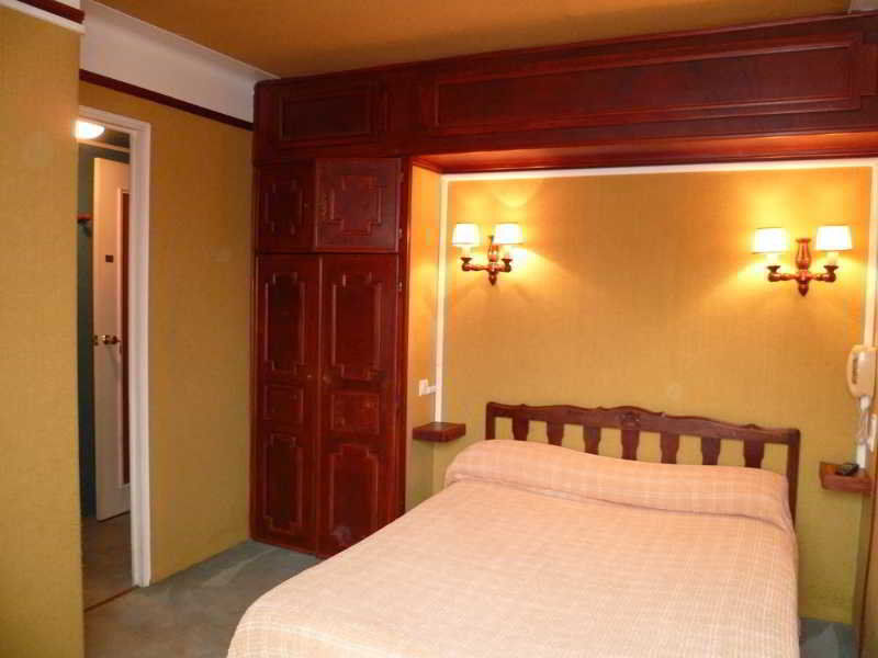 Hotel Pb - Paris-Barcelone Perpignan Zewnętrze zdjęcie